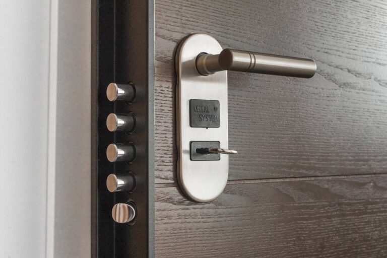 Multi level lock on a house's door